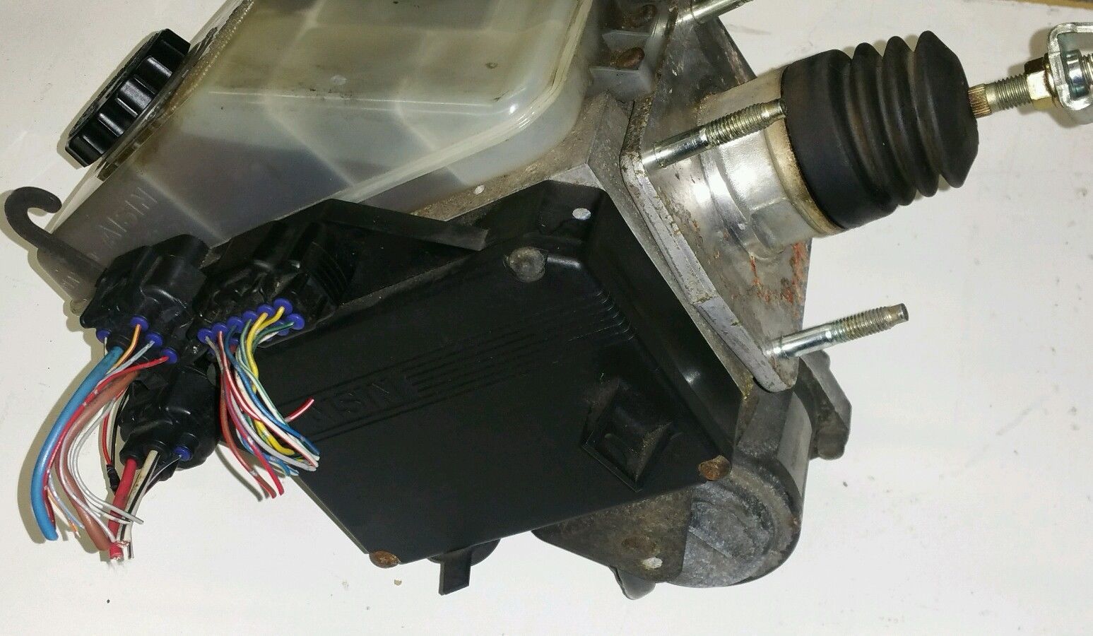 9805 Lexus GS300 ABS Brake Booster Actuator Master Pump