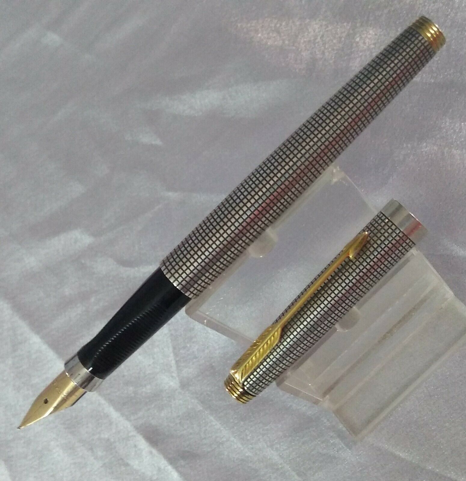 Vintage Parker Sterling Silver Fountain Pen 14 Kt Gold Nib USA
