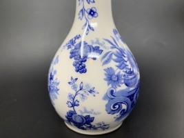 Spode L0906 Ceramic Bud Vase/Blue Room Garden Collection-England 21-1732 - $28.45