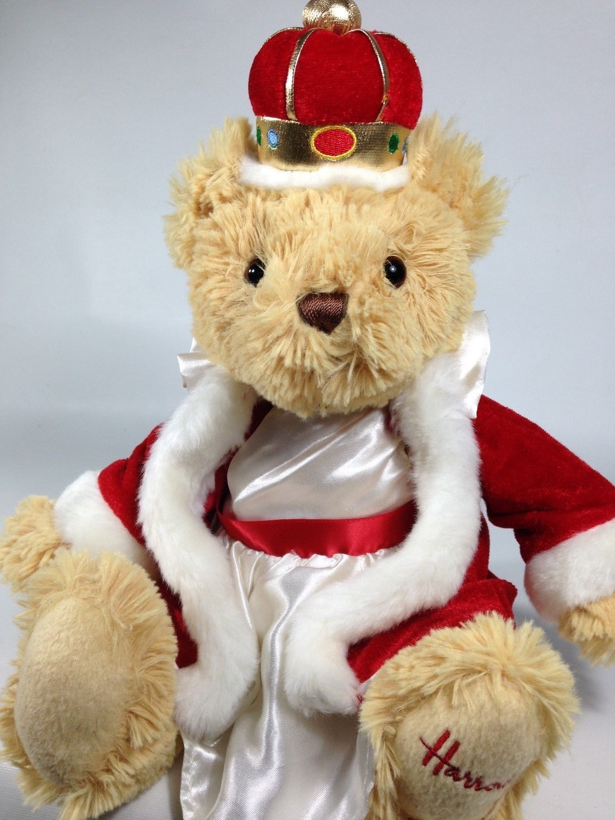 teddy bear with crown t shirt