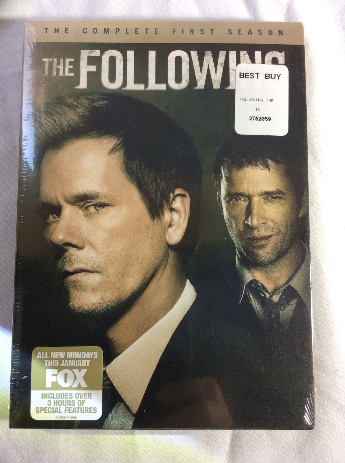 The Following, The Complete First Season DVD. - DVDs & Blu-ray Discs