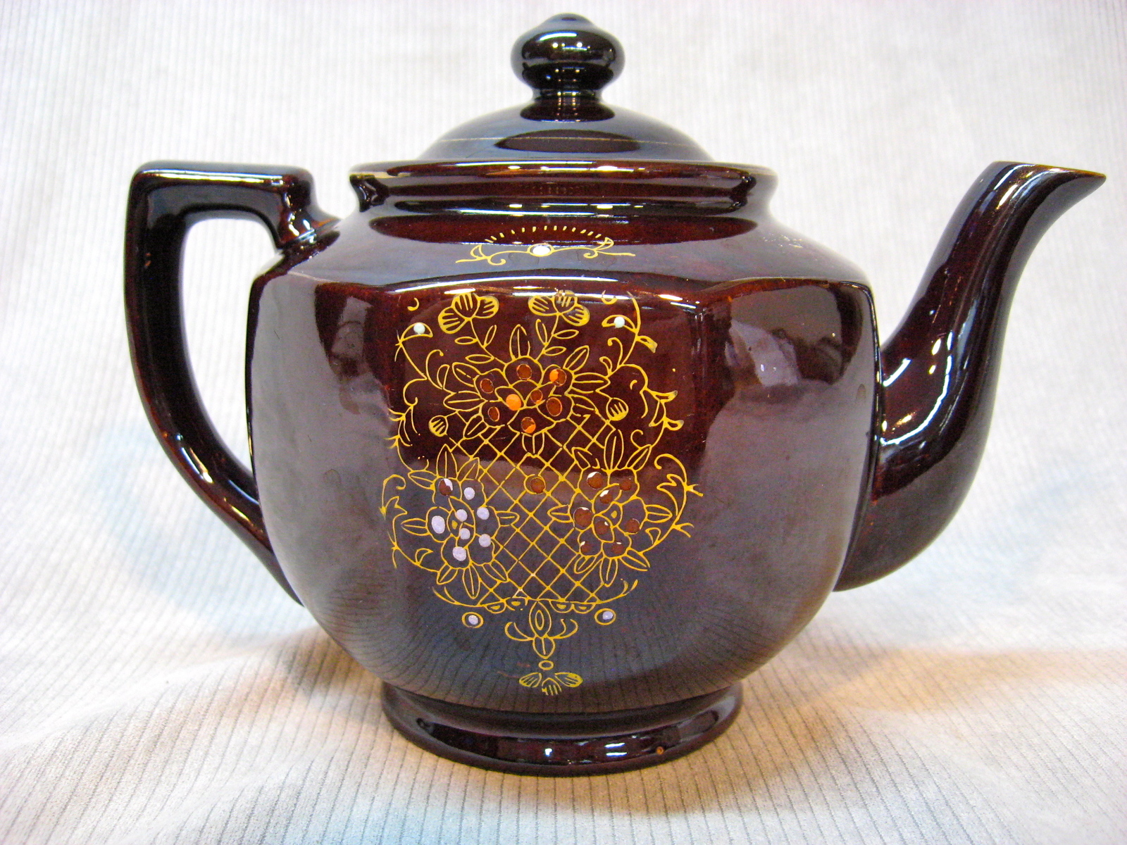 Ceramic hand painted Tea pot,"Acme Japan" on bottom, wear on lid Gold