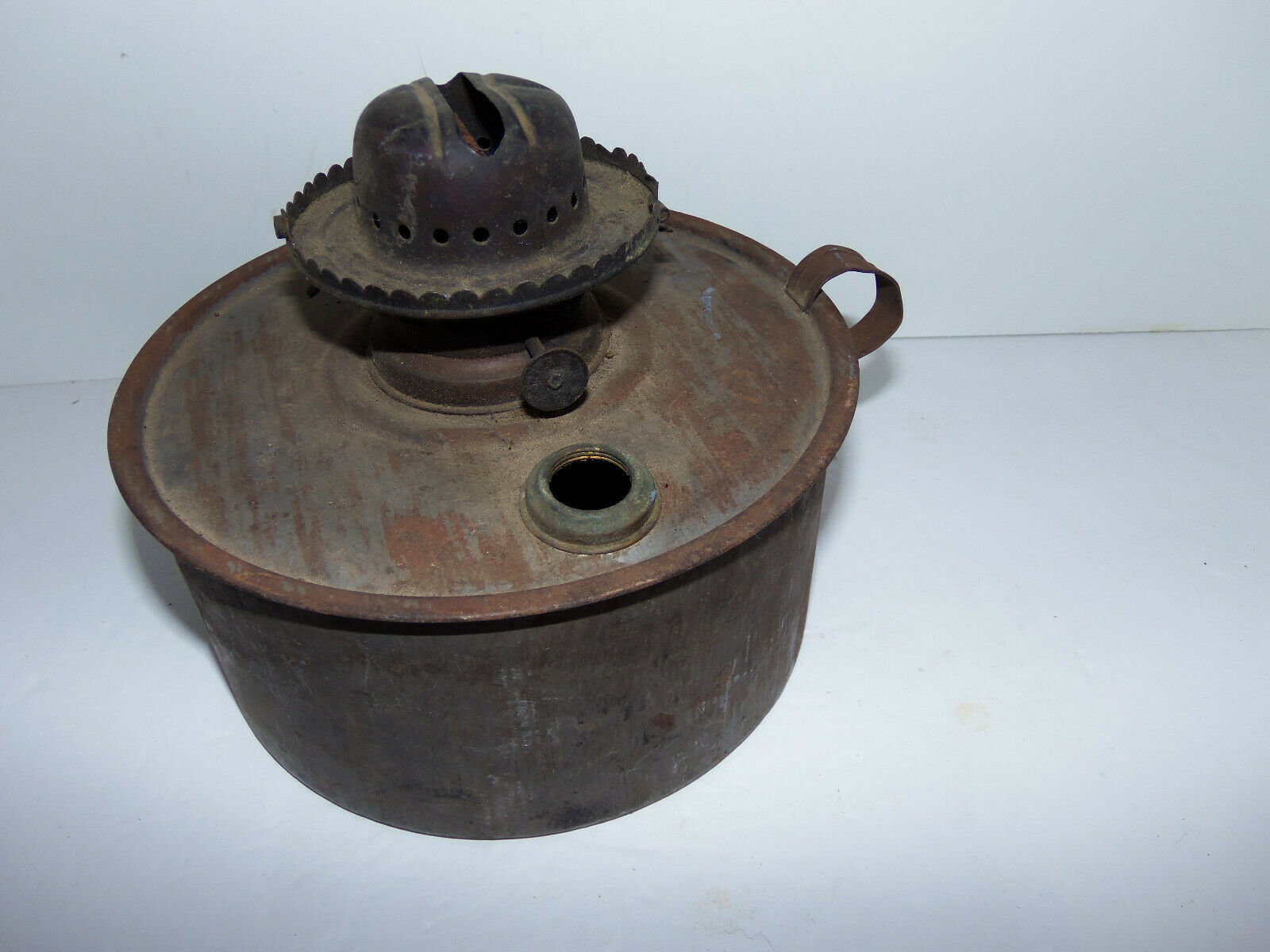 Vintage Metal Miller Co Gas Oil Kerosene Adjustable Wick Handheld LAMP