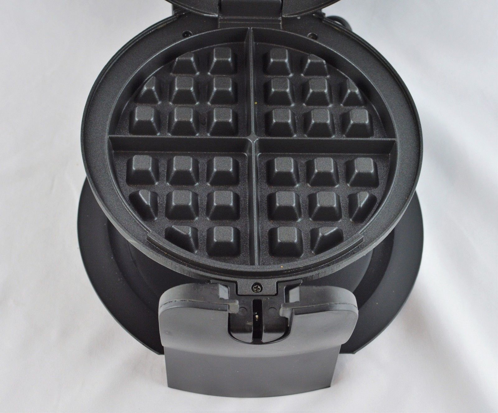 Bella Rotating Non-Stick Waffle Maker TSK-2126BW - Waffle Makers