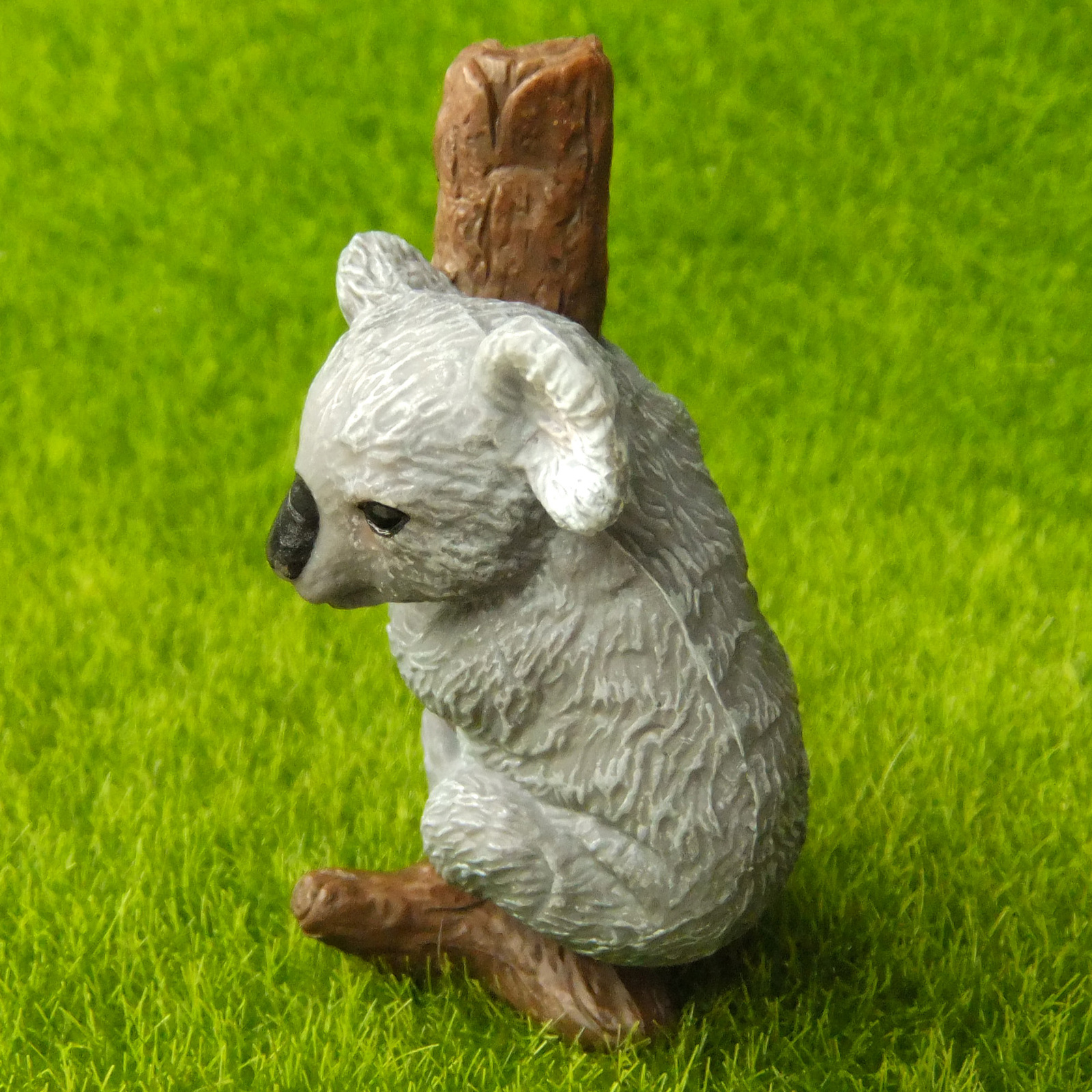 terrarium animal figurines