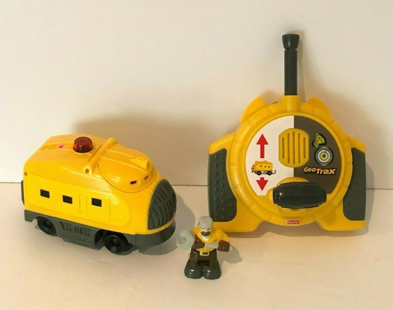 Fisher Price GeoTrax Working Remote Control Train Set Yellow Round