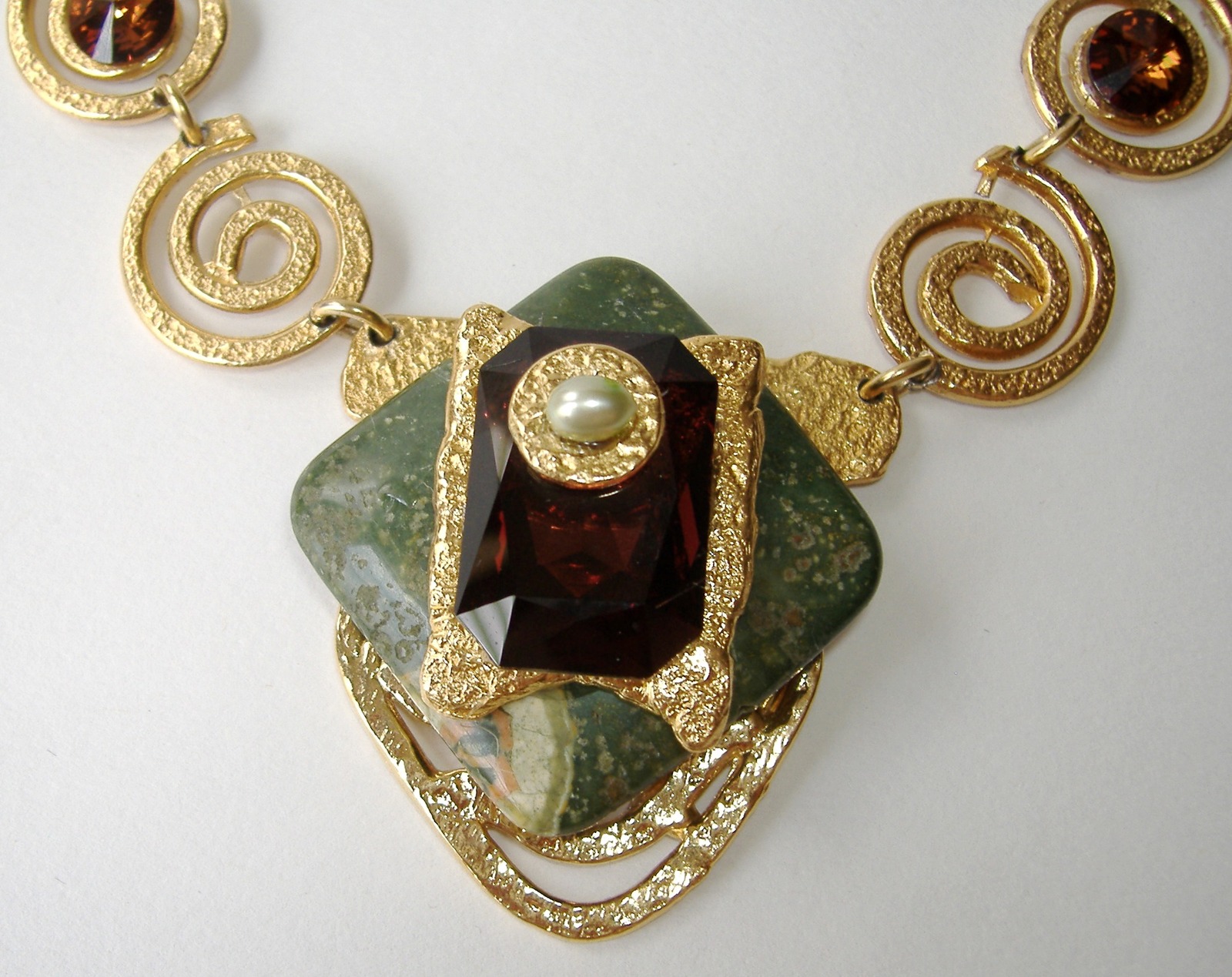 Amber Green Necklace Semi Precious Stone Swarovski Crystal Gold