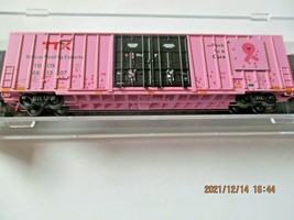 Micro-Trains # 12300060 TTX 60' High Cube Box Car Cancer Awarness) N-Scale image 1