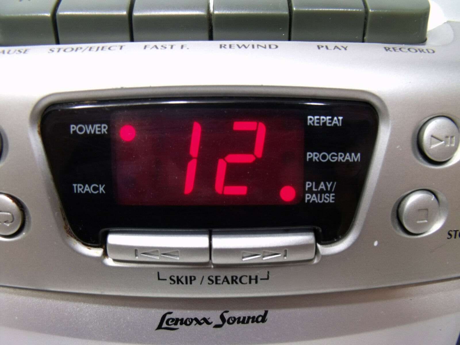 Lenoxx Sound AM / FM CD Player CD102 Digital Audio Portable Stereo