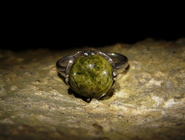POWERFUL WEREWOLF Entity in Vintage Serpentine Sterling Ring haunted by izida - $333.00