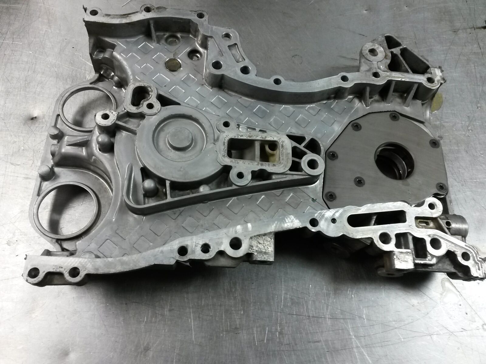 84P102 Timing Cover With Oil Pump 2015 Chevrolet Cruze 1.4 55585883 Oil Pumps