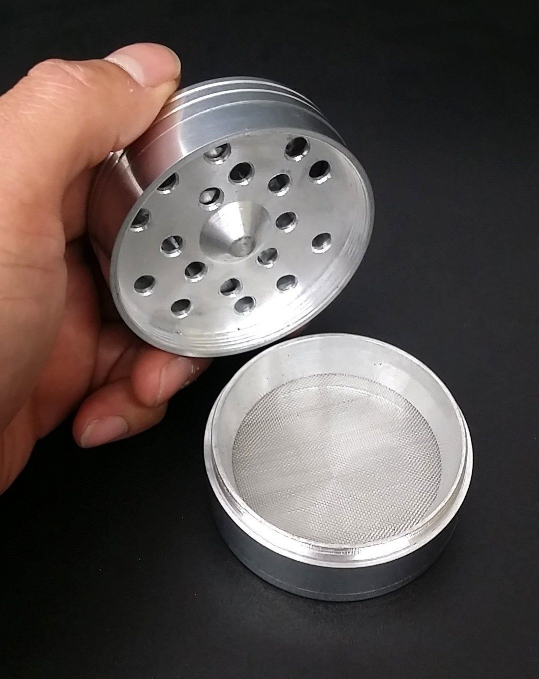 Aluminum Herb Tobacco 4pc Grinder Classic Vintage Model Pin Up Girl Design-099
