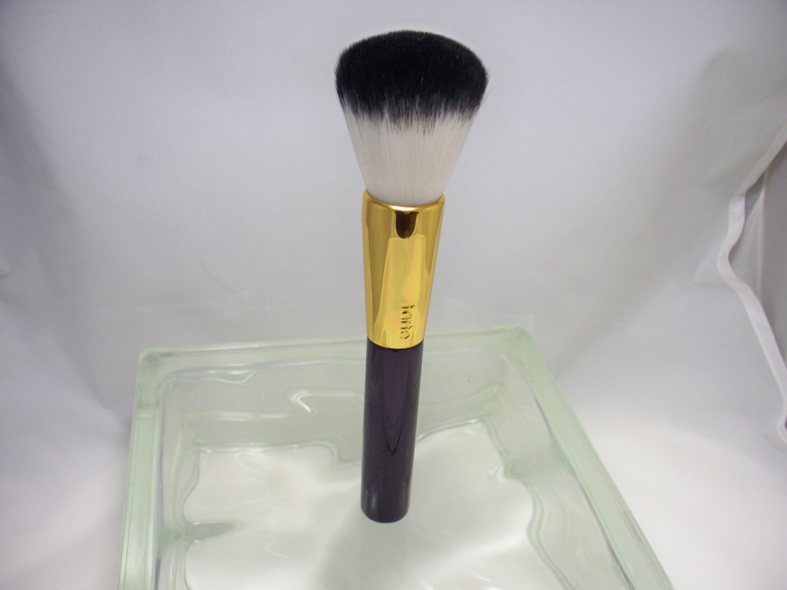 Tarte 7" Face Brush Dense Soft Bristles for Flawless application