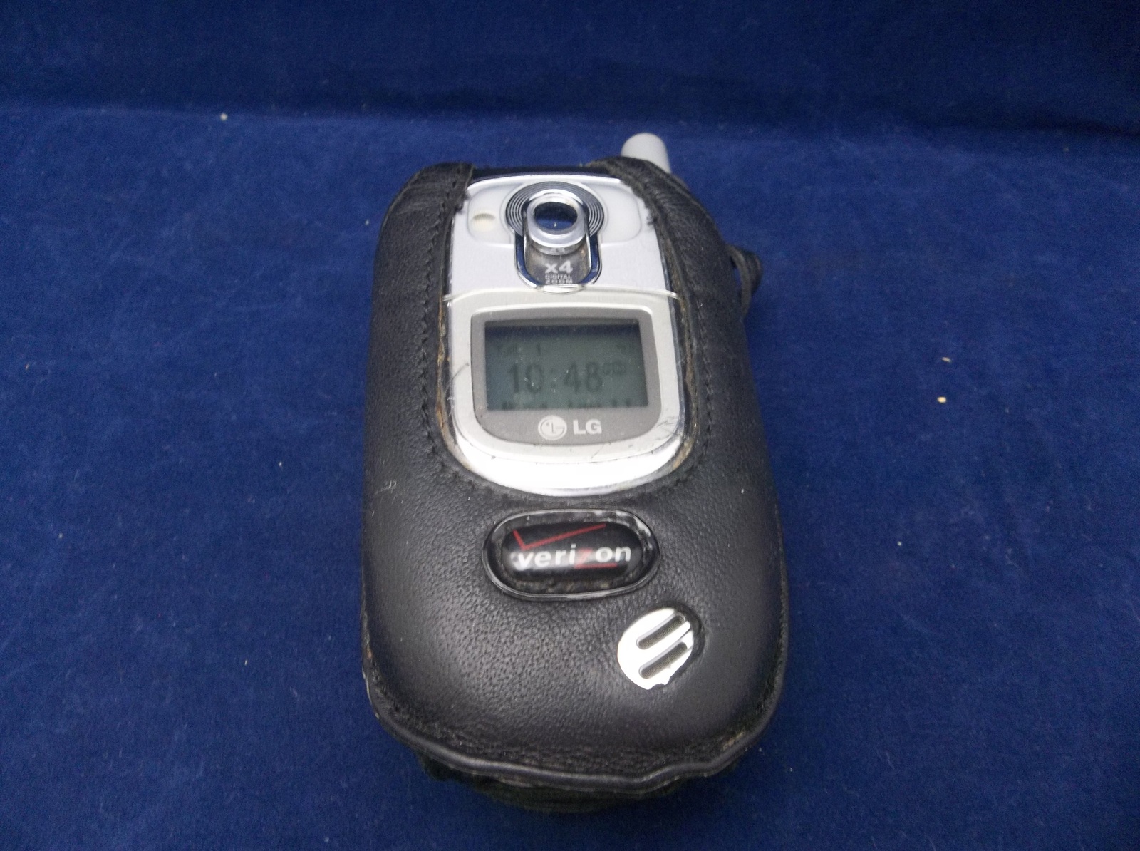 Verizon Wireless LG VX6100 2004 Cellular Flip Phone With Accessories