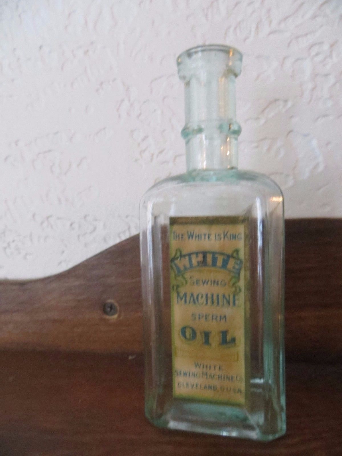 Original The White is King sewing machine sperm oil paper label antique