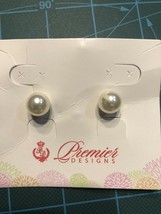 Premier Designs Button Up Earrings Faux Pearl Studs New In Stock - $11.88