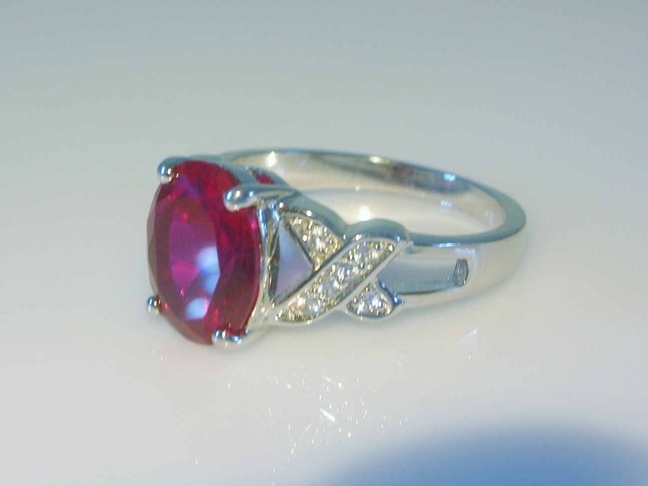 Ruby Red Ladies Fashion Ring Size 10 - Rings