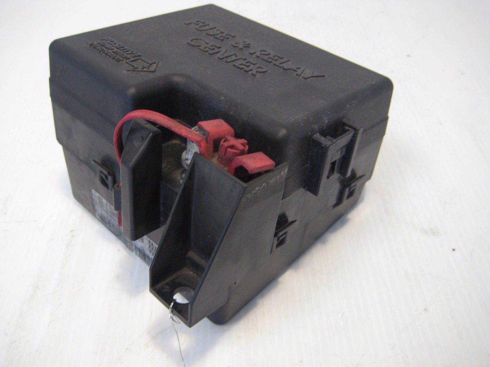 2003 Chrysler Sebring Engine Fuse Relay Box Compartment ... fuse box in chrysler sebring 