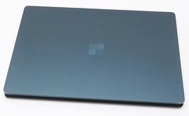 Microsoft Surface Laptop 2 13.5" Core i5-8250U 1.6GHz 8GB 256GB SSD image 3