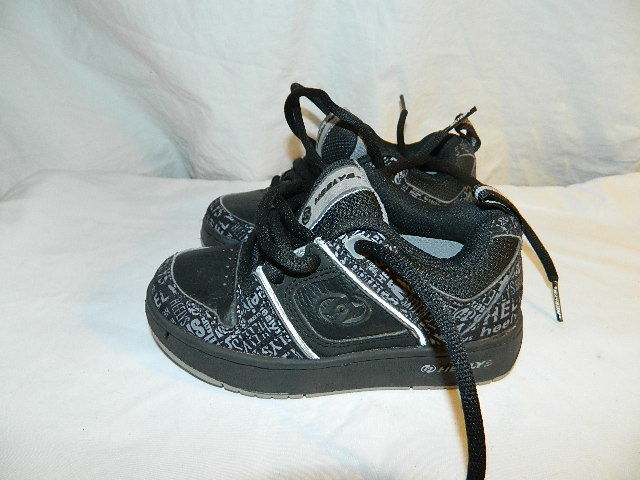 NWT Gymboree Boys Red Chambray Boat Shoes 1 2