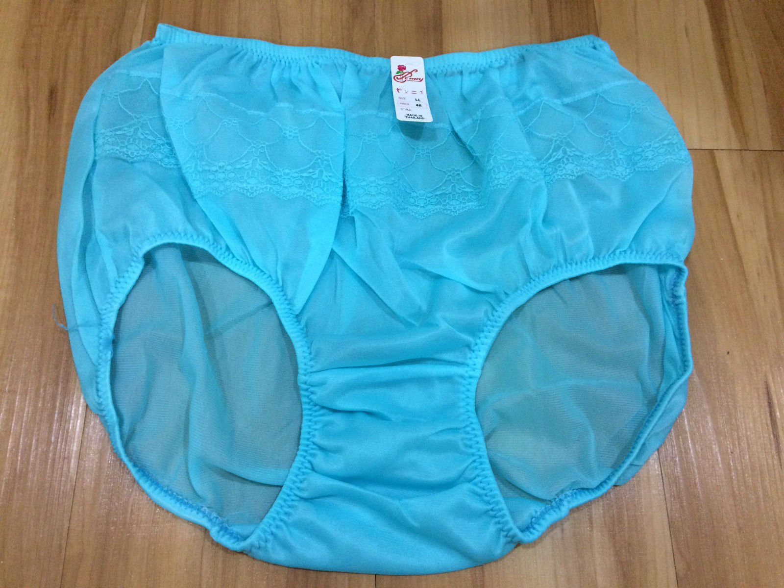 LACY VINTAGE PANTIES SILKY NYLON GUSSET LACY SKY BLUE BRIEFS HI