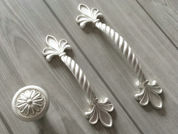 fleur de lis cabinet knobs and pulls