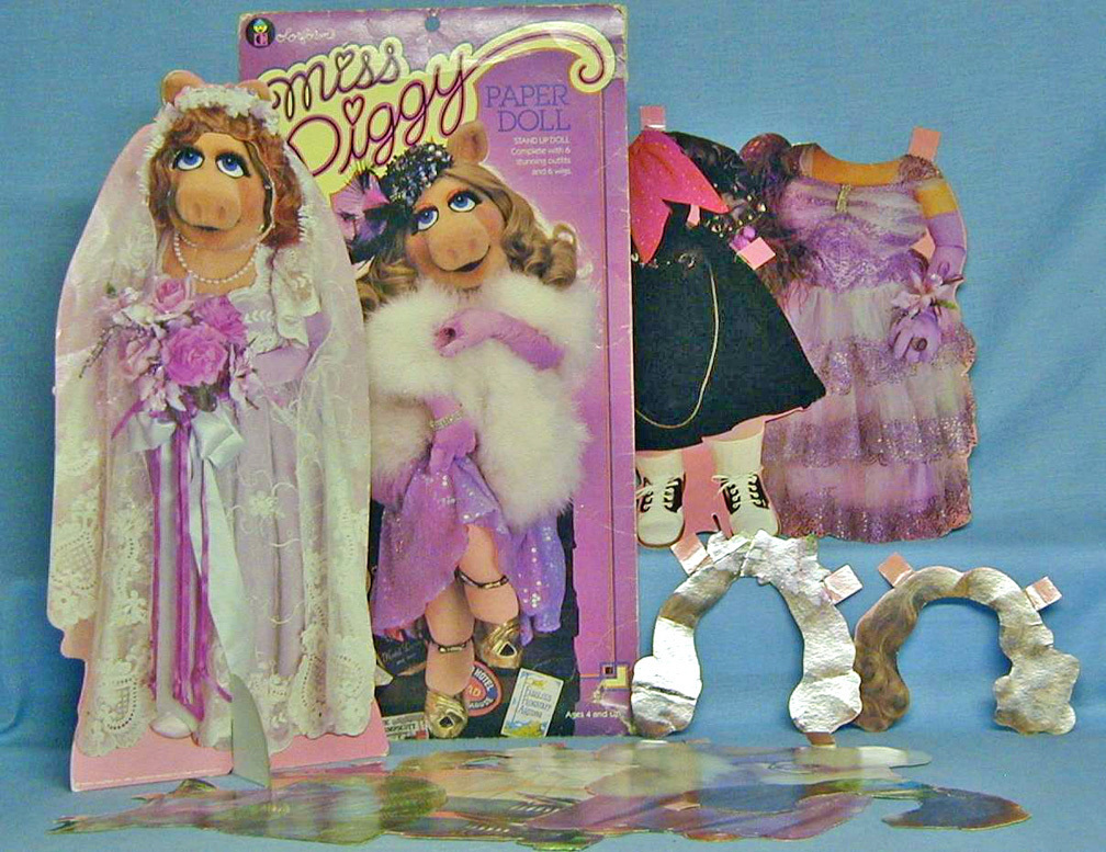 miss piggy paper doll set
