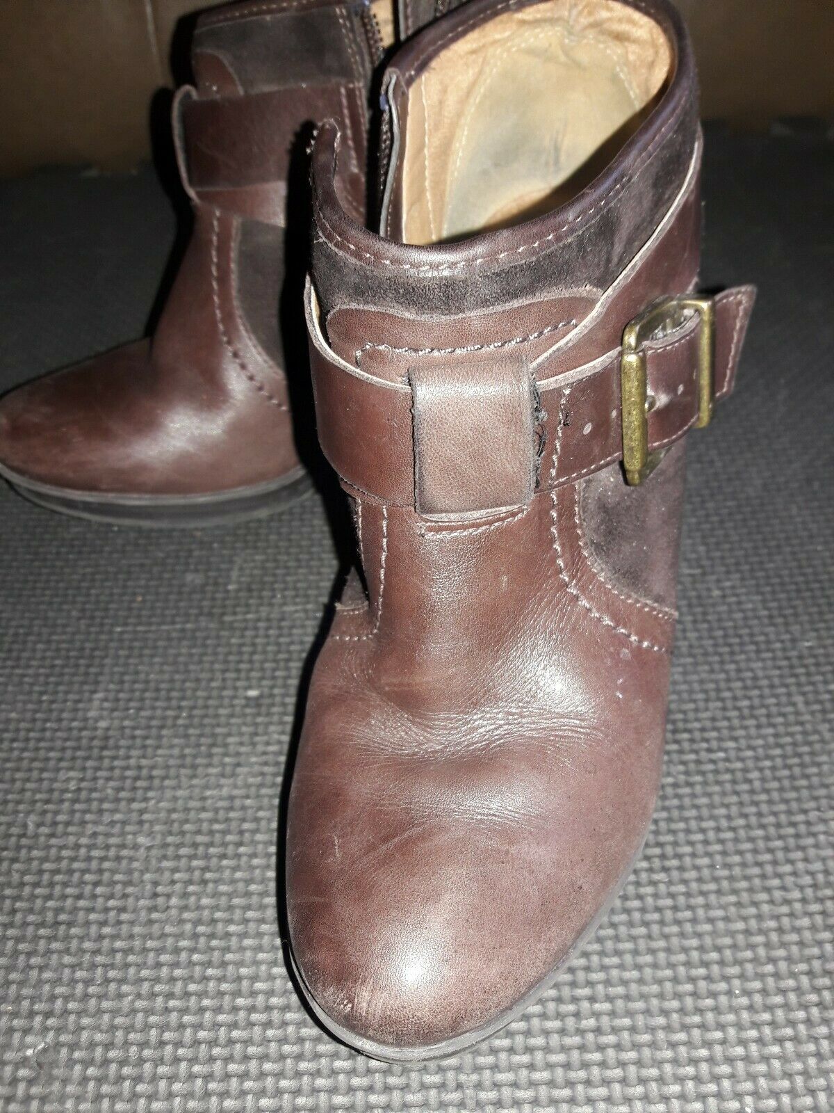 clarks boots size 6