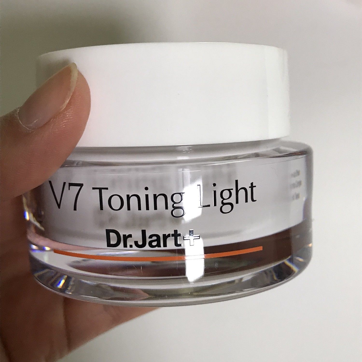 Toning light. Diamond Toning Light Cream.