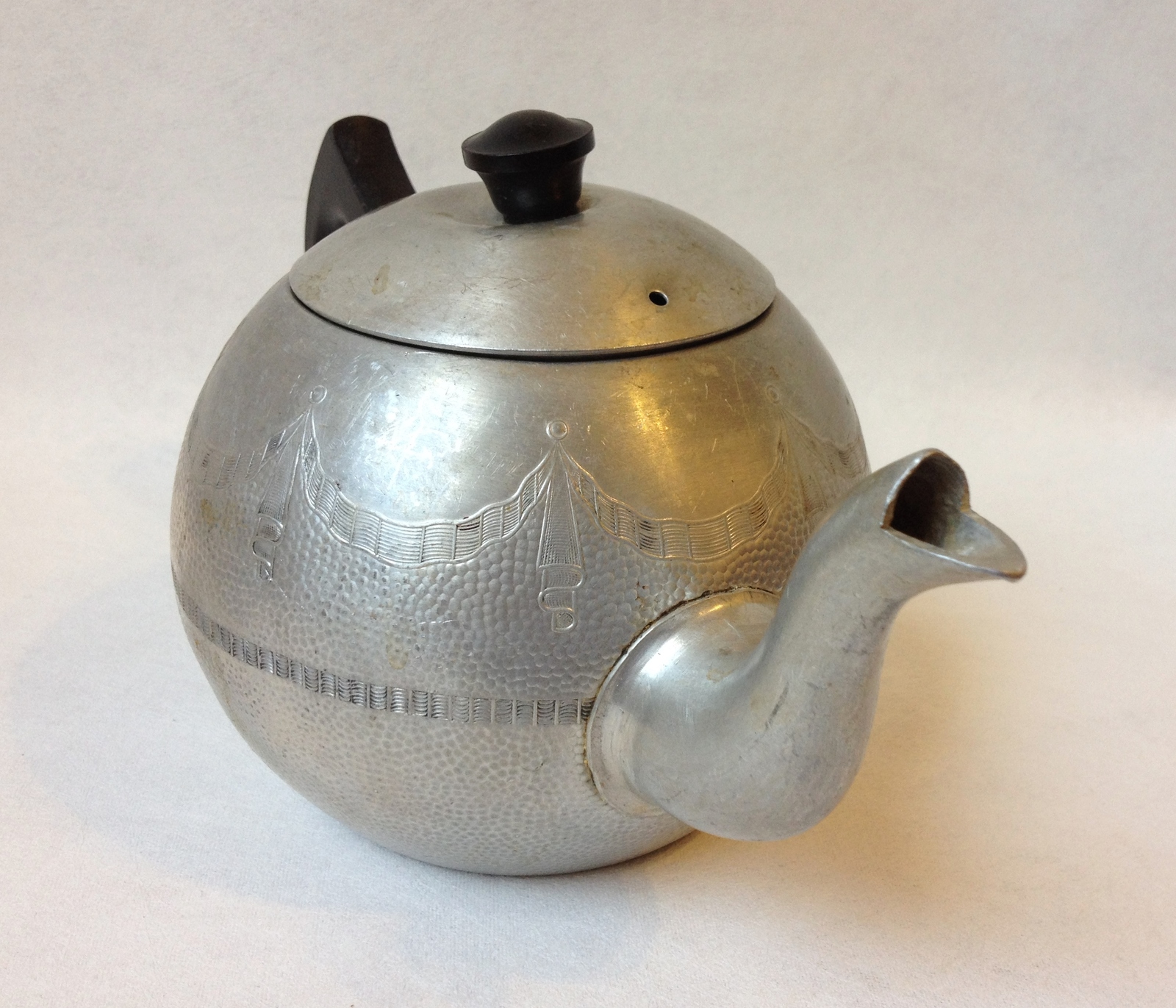 Tea Pot Swan Brand Empire Vintage Kettle Engraved 4 Cup England Collectible Tea Pots, Sets