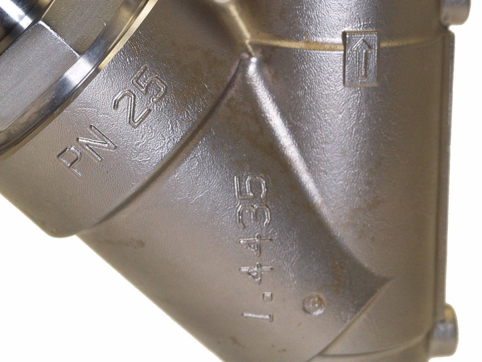 GEMU 554 Pneumatically operated angle seat globe valve 2 1/2 in