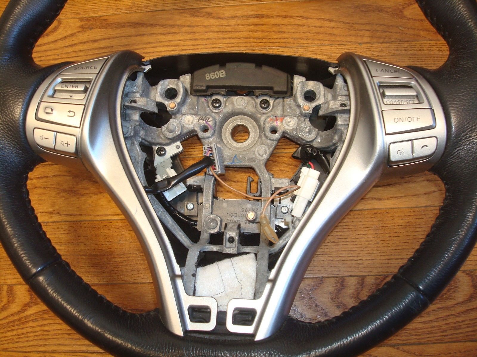 2013 NISSAN ALTIMA OEM Black Leather Steering Wheel w/Audio Cruise