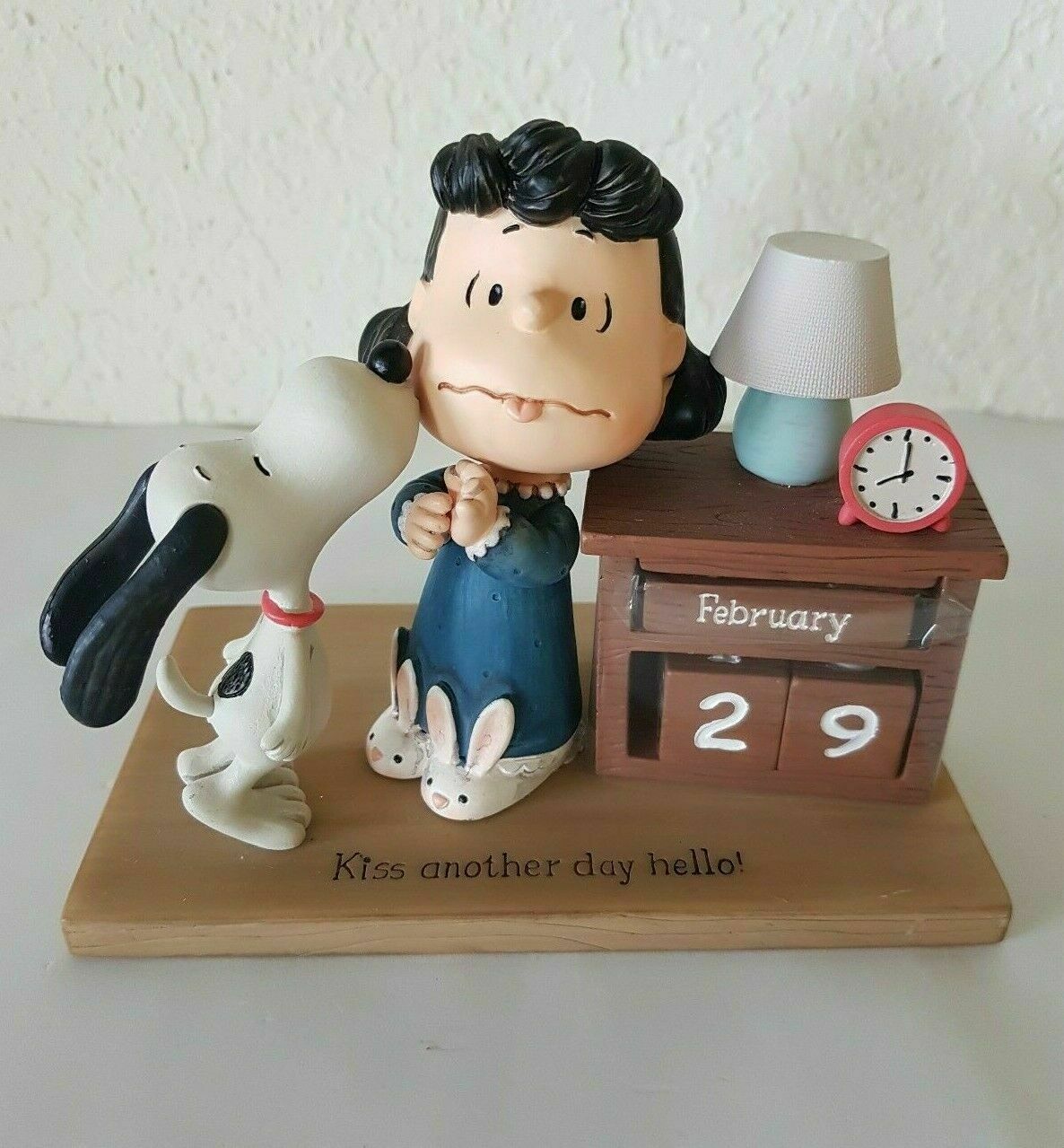 Peanuts Gallery Snoopy & Lucy *KISS ANOTHER DAY HELLO* Perpetual