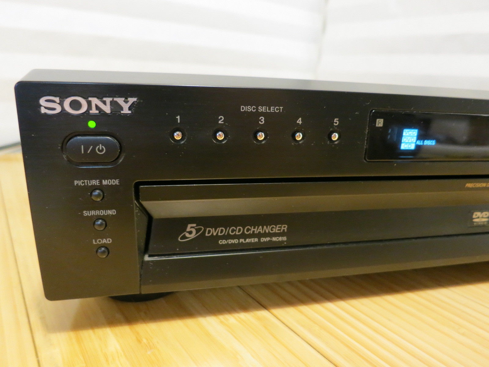 Sony DVPNC615 5 Disc Changer DVD CD MP3 Carousel Player With Remote