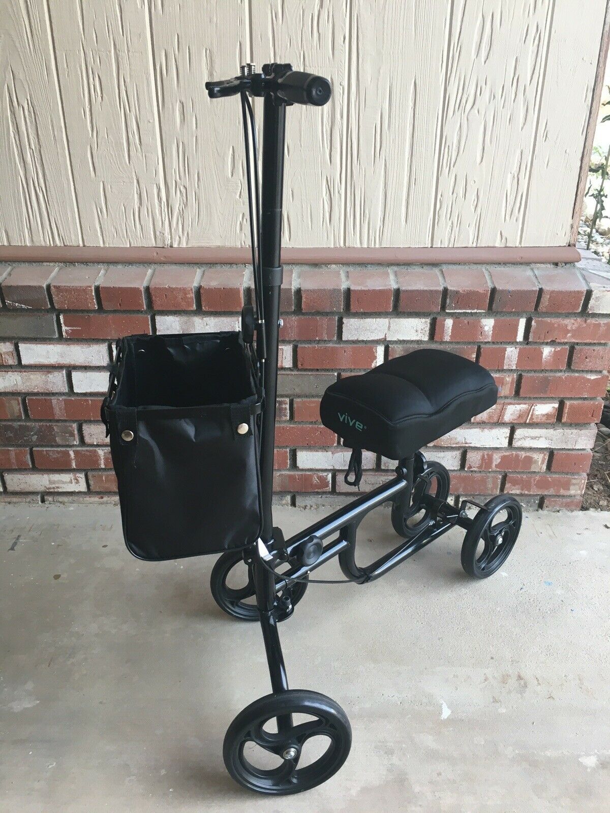 Vive knee walker steerable scooter for broken leg foot ankle injuries ...