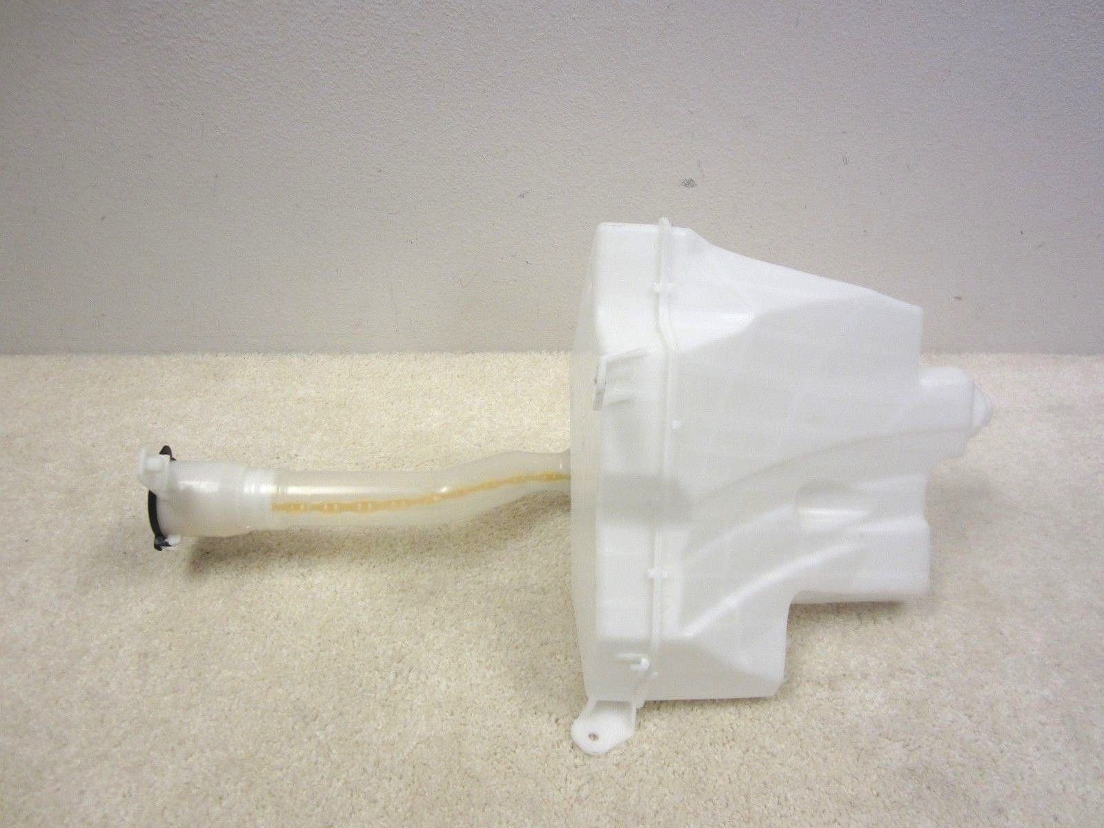 07 11 TOYOTA FJ CRUISER OEM WINDSHIELD WASHER RESERVOIR TANK 060851