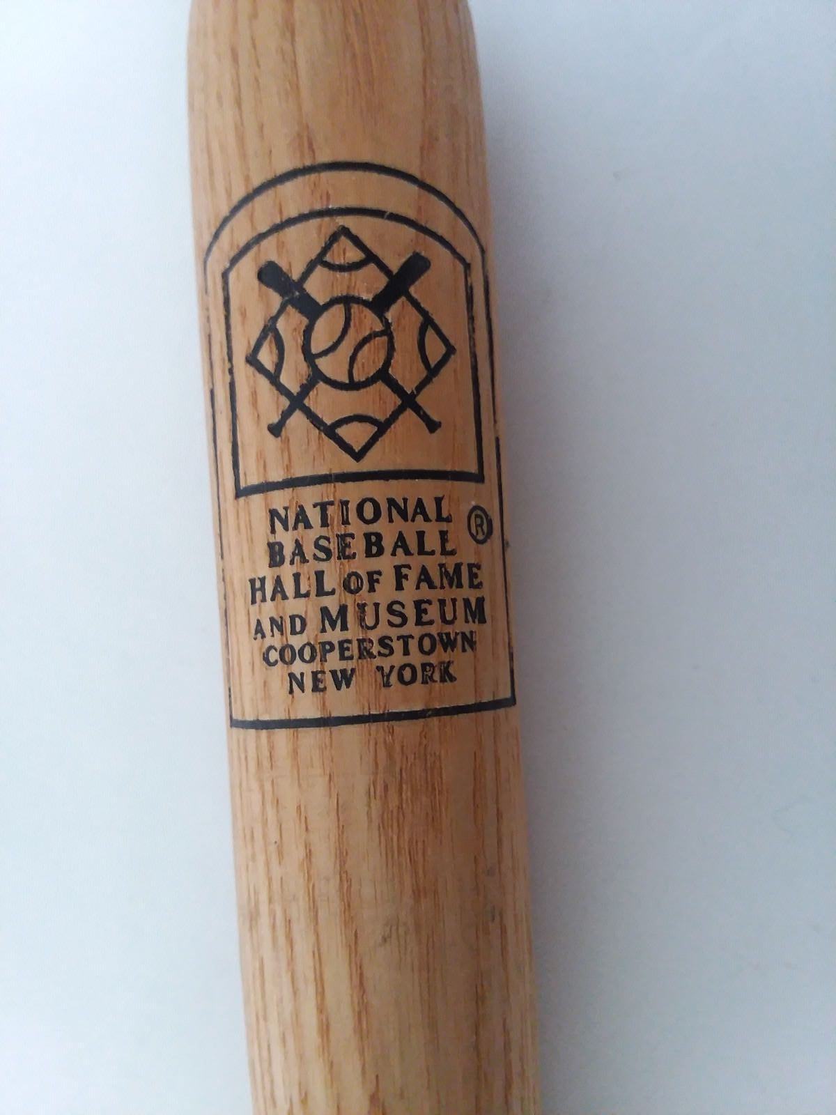 Louisville Slugger Souvenir Mini Baseball Bat 125 Hall of Fame Museum