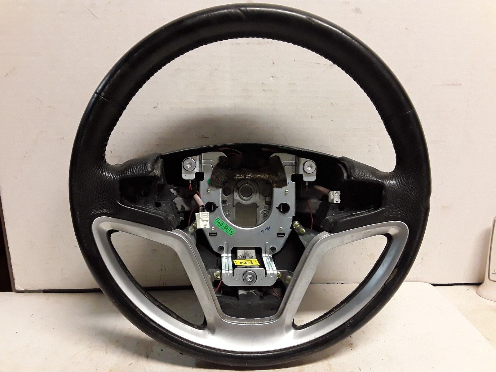 08 09 10 Saturn Vue black leather steering wheel OEM - Steering Wheels ...