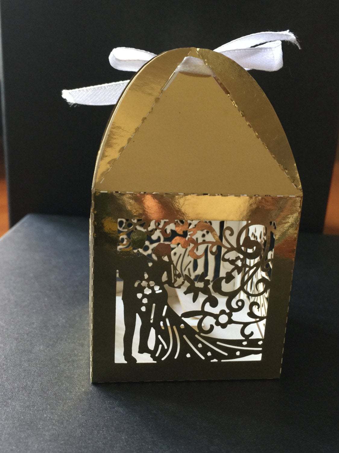 100pcs Metallic Gold Laser Cut Wedding Favor Boxes with ribbon,Gift ...