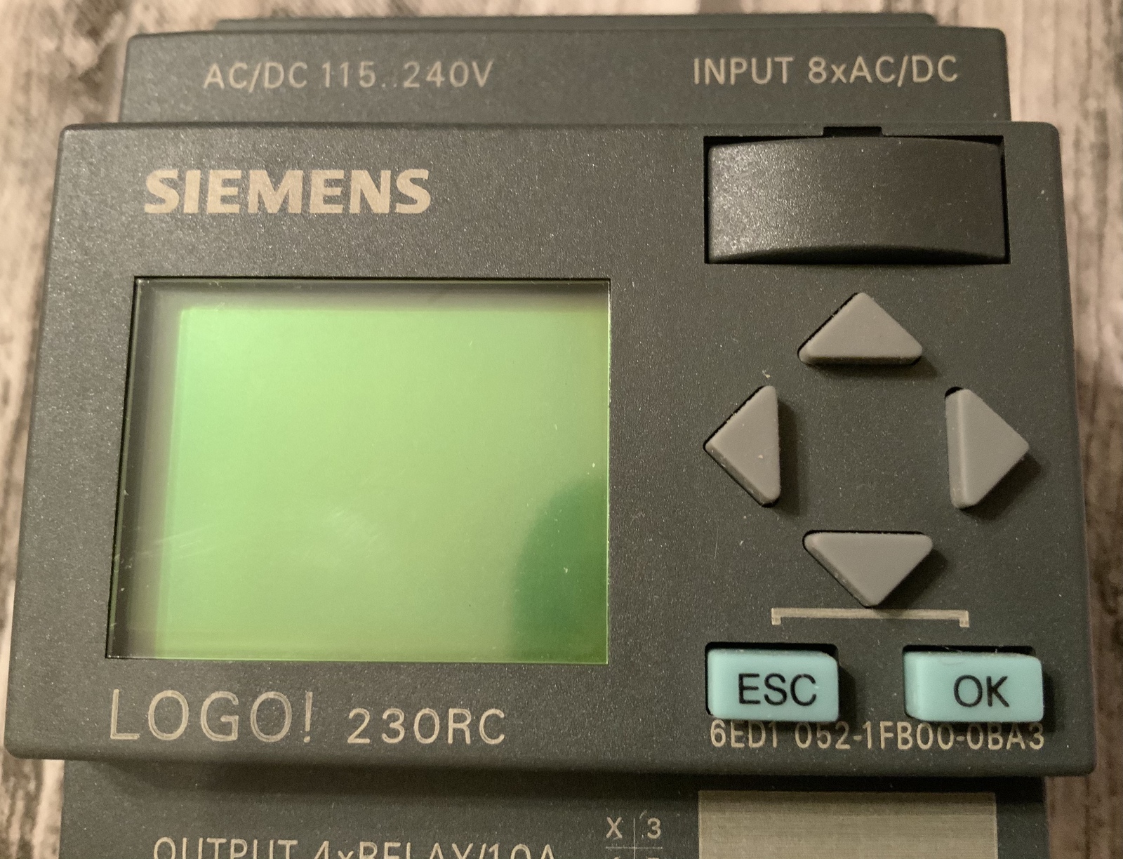 Siemens LOGO! 230RC, Logic Module w/ display, 6ED1 052-1FB00-0BA3,56 ...