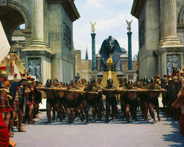 An item in the Entertainment Memorabilia category: Cleopatra Epic Scene With Sphinx in Background 8x10 Photo