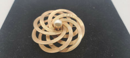 Vintage MCM Goldtone Abstract Spiral Design Pin Brooch With Faux Pearl Middle - $29.02