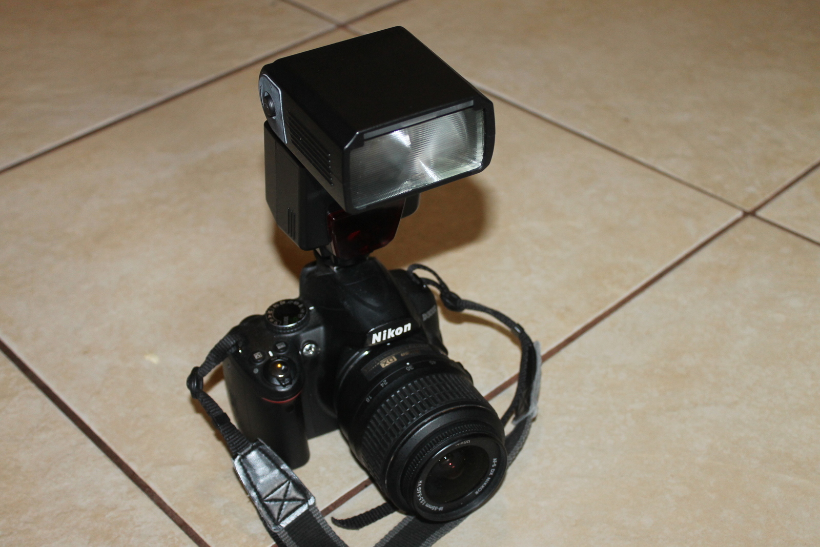 Nikon D3000 10.2MP Digital SLR Camera with lens and sigma ef500 flash