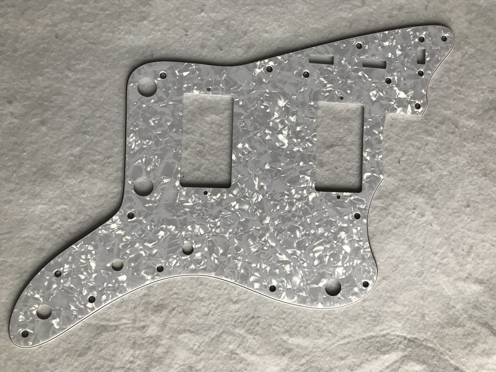 4 Ply White Pearl For US 72 Telecaster Deluxe Re-Issue Guitar Pickguard