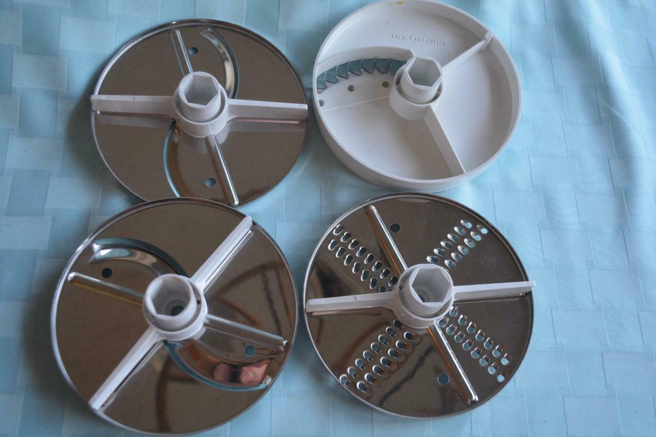 Oster Kitchen Center Food Processor 4 Blades 1979 white Vintage Small Appliances