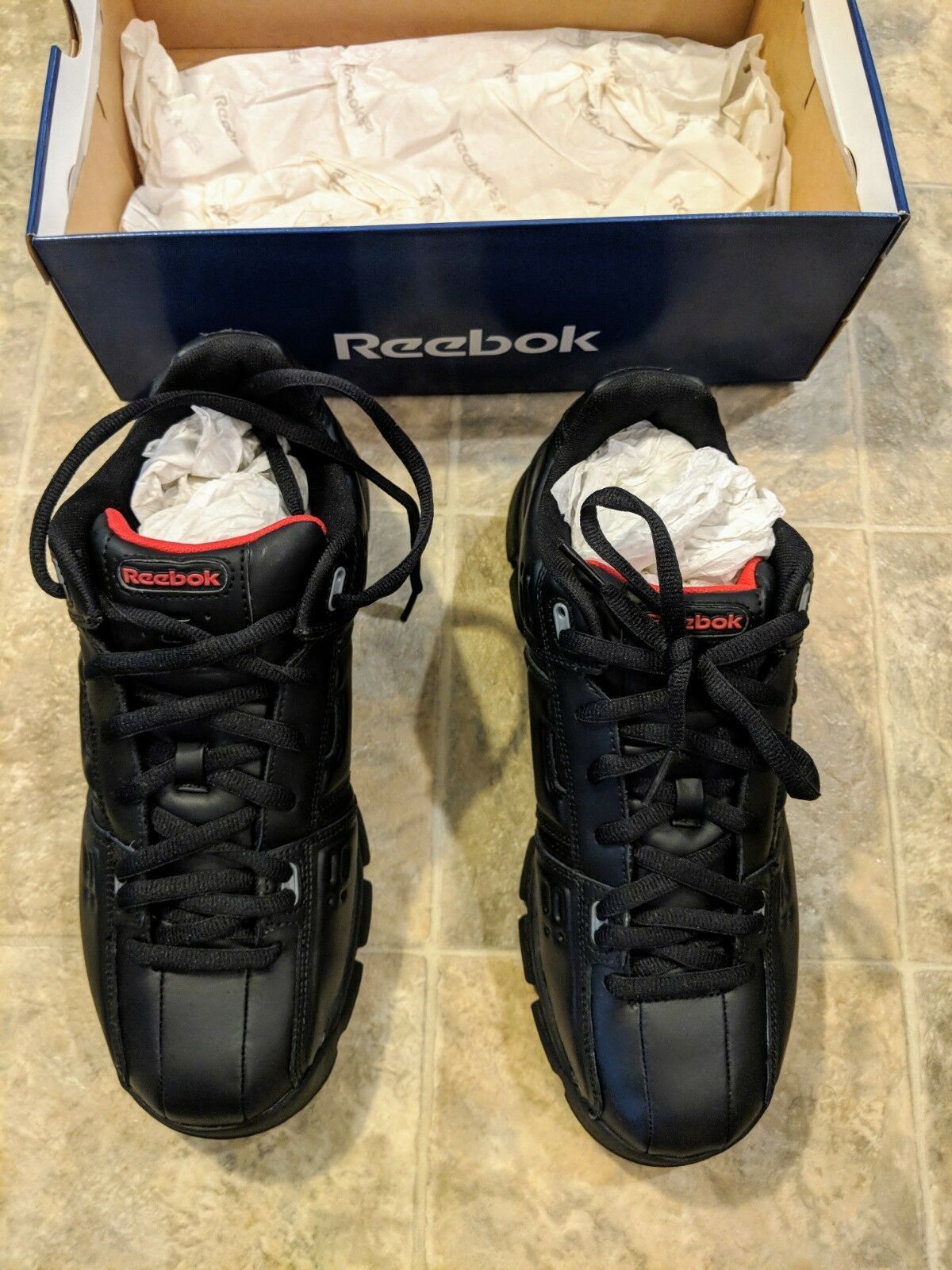 New Reebok Running Shoe Size 10 Black/Red with box Athletic