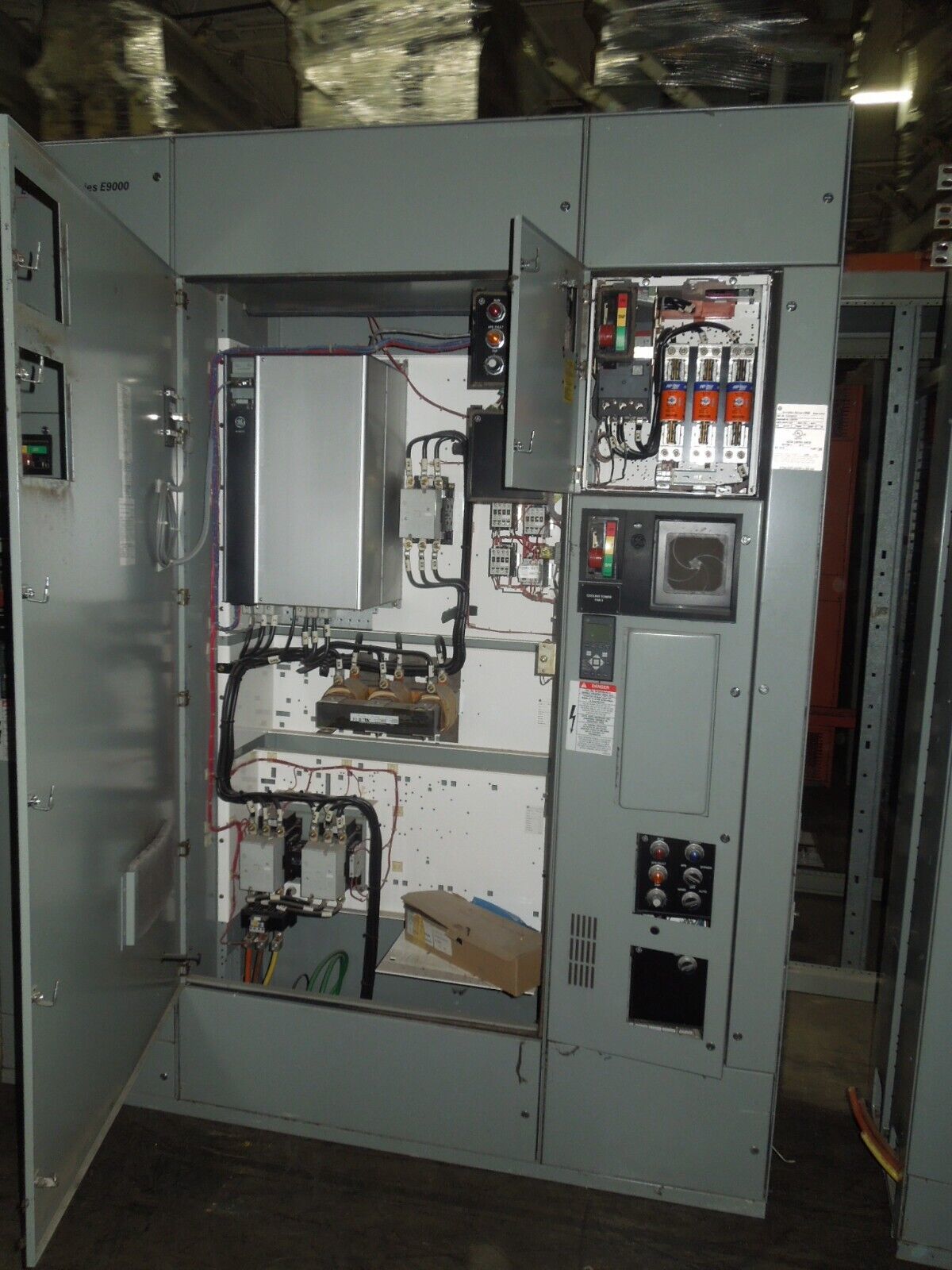 GE Evolution E9000 125hp 3ph 480V VFD in MCC Structure w/ Disconnect