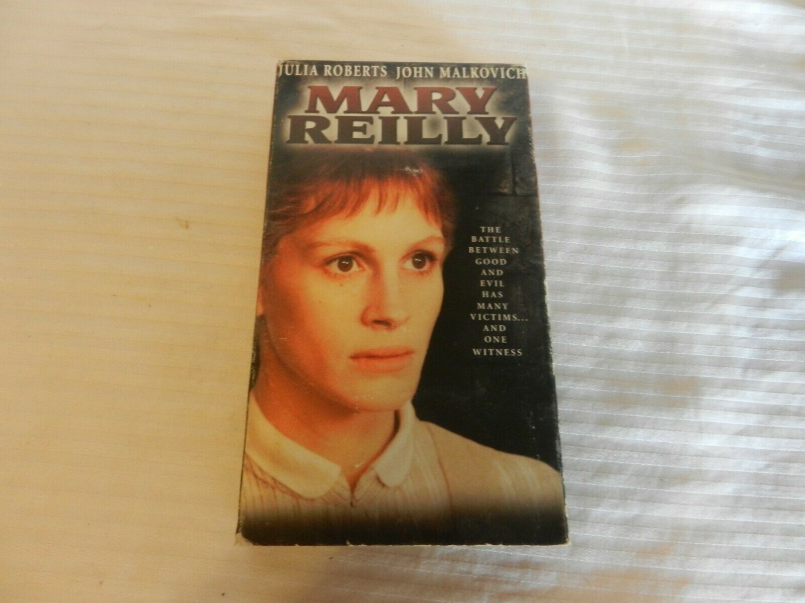 Mary Reilly (VHS, 1996, Closed Captioned) Julia Roberts, John Malkovich ...