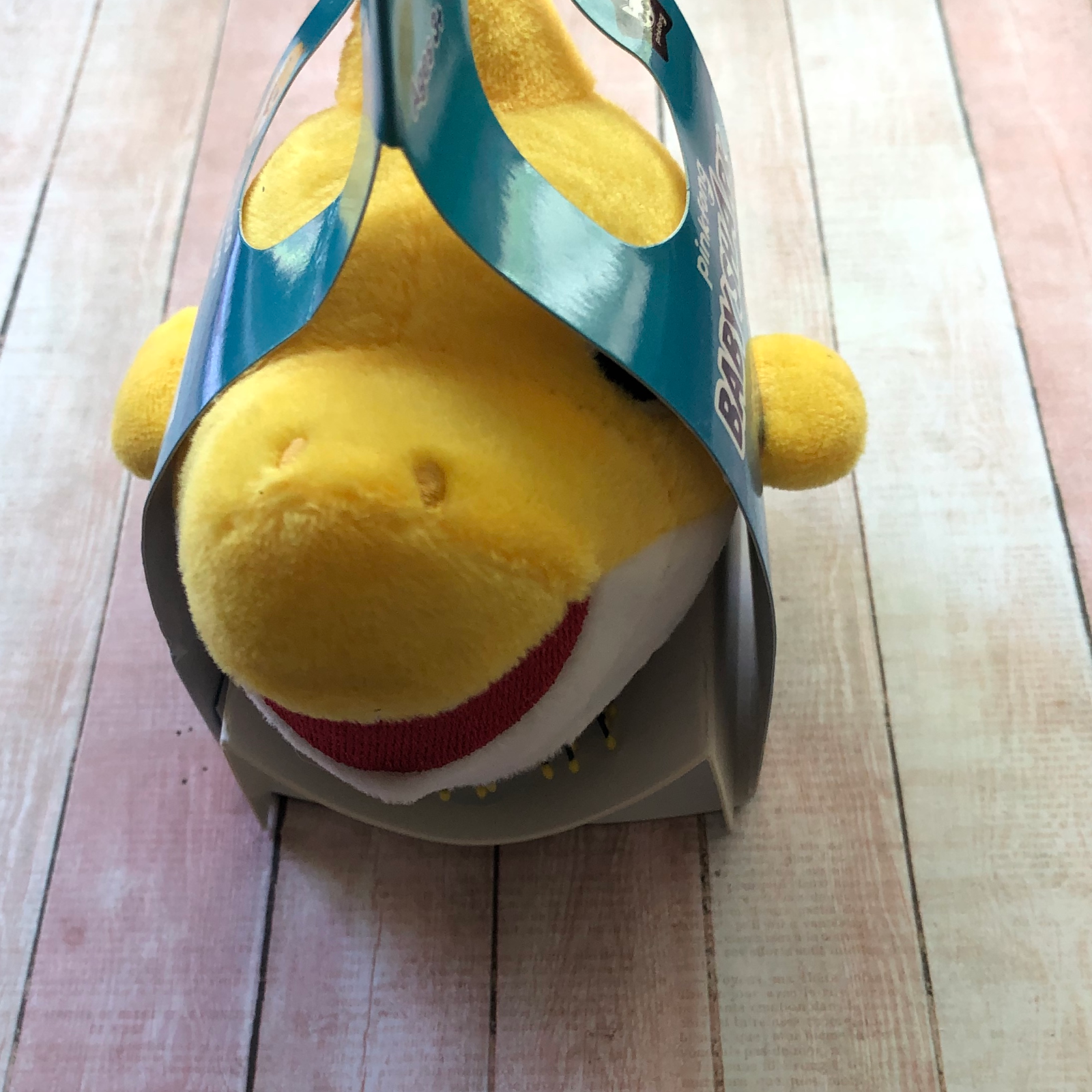 Pinkfong Baby Shark Singing Detangling Hair Brush Wet Or Dry Age 3