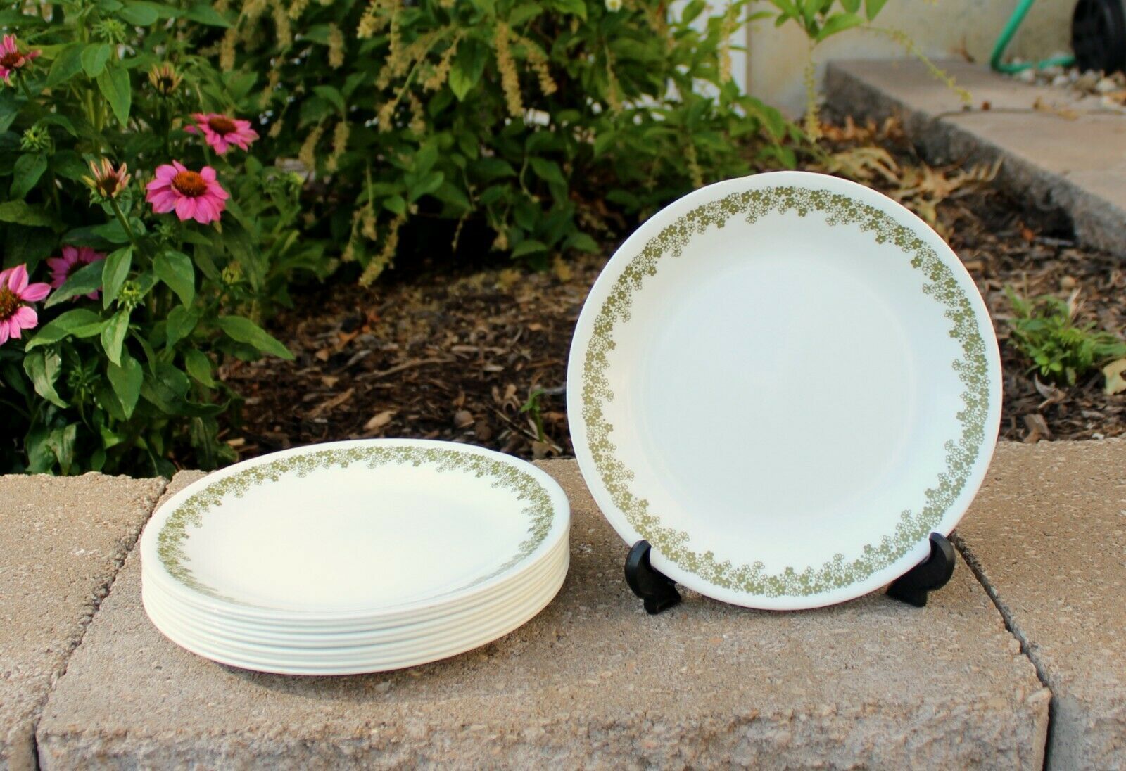 Crazy Daisy Corelle spring green  Choice bowls cereal Dinner or Salad Plates Vintage in sets of 4